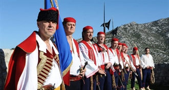 REPORTAŽA: Povijesna postrojba „Kliški  uskoci“ ili kako su dragovoljci postali uskoci
