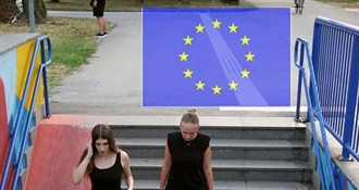 ODGOVOR EU NA GLOBALNU EKONOMSKU KRIZU: Perspektive političke ekonomije