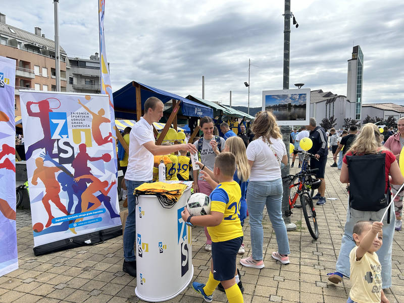 Zaprešićki školarci otkrili čari izvannastavnih aktivnosti na 6. Malom sajmu!