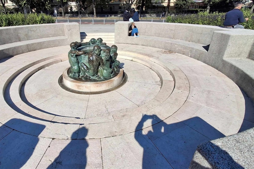 Smrt iz očaja i budućnost kapitalizma: Ekonomska stagnacija, društveni slom i rast smrtnosti