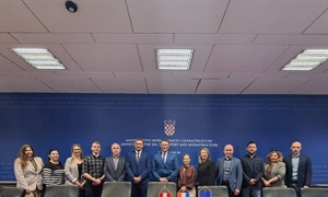 Međunarodno izaslanstvo u studijskom posjetu AKD-u: