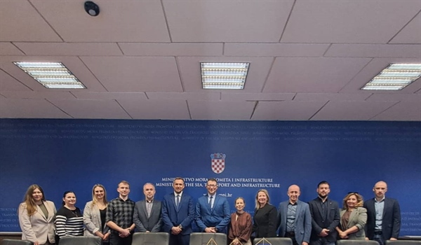 Međunarodno izaslanstvo u studijskom posjetu AKD-u: