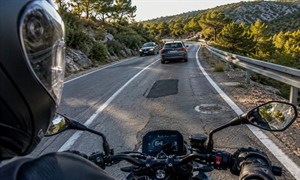 MOTO FELJTON (3): Kako motociklist vidi cestu?
