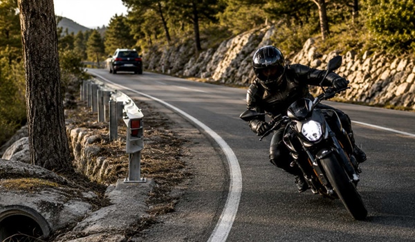 MOTO FELJTON (5): Zaštitne ograde koje spašavaju automobile, ali ubijaju motocikliste